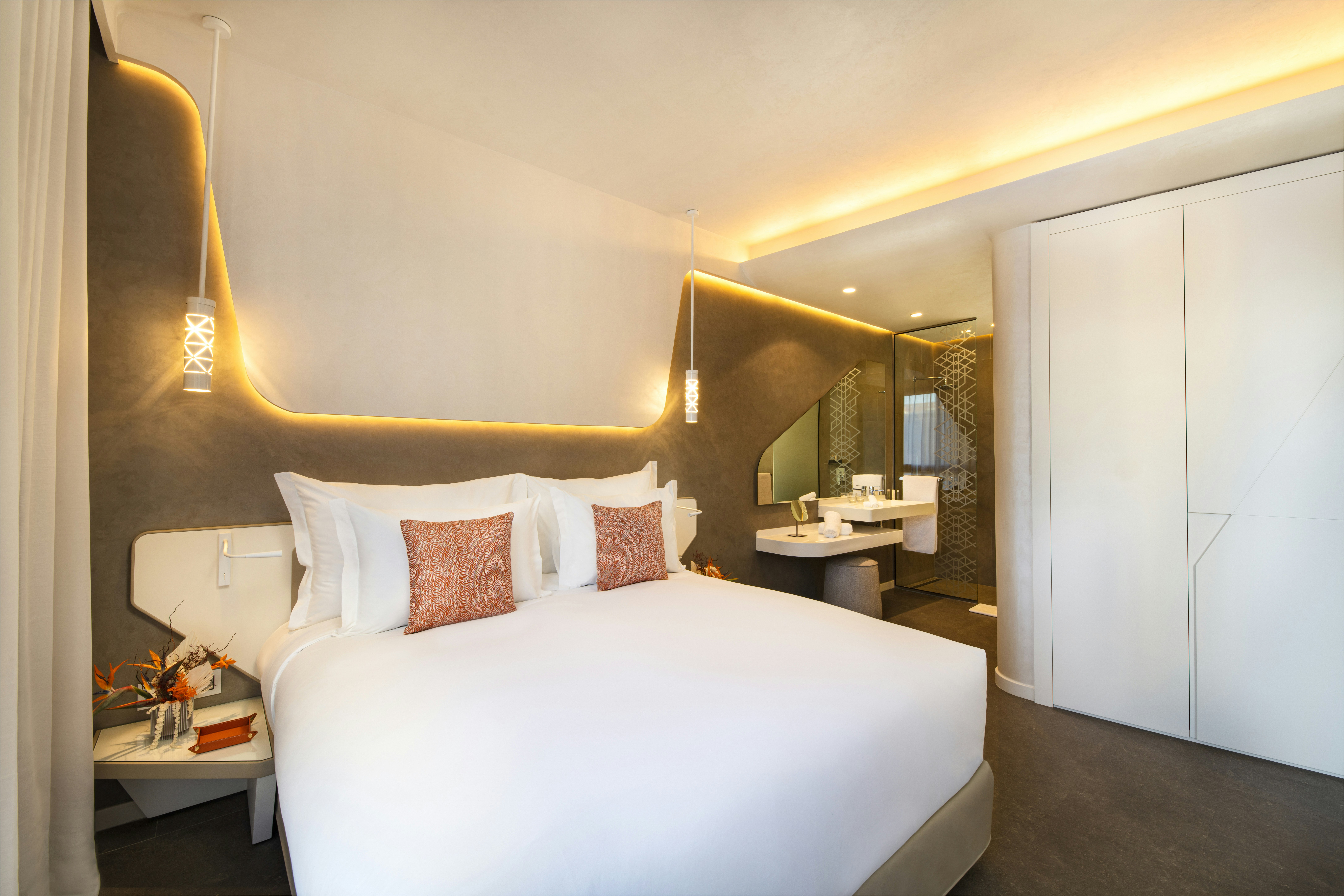 CR7 JUNIOR SUITE 2+1