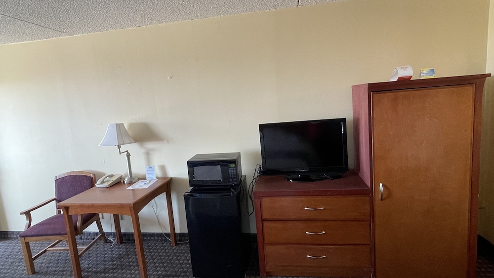 Days Inn by Wyndham Salina South 54/60