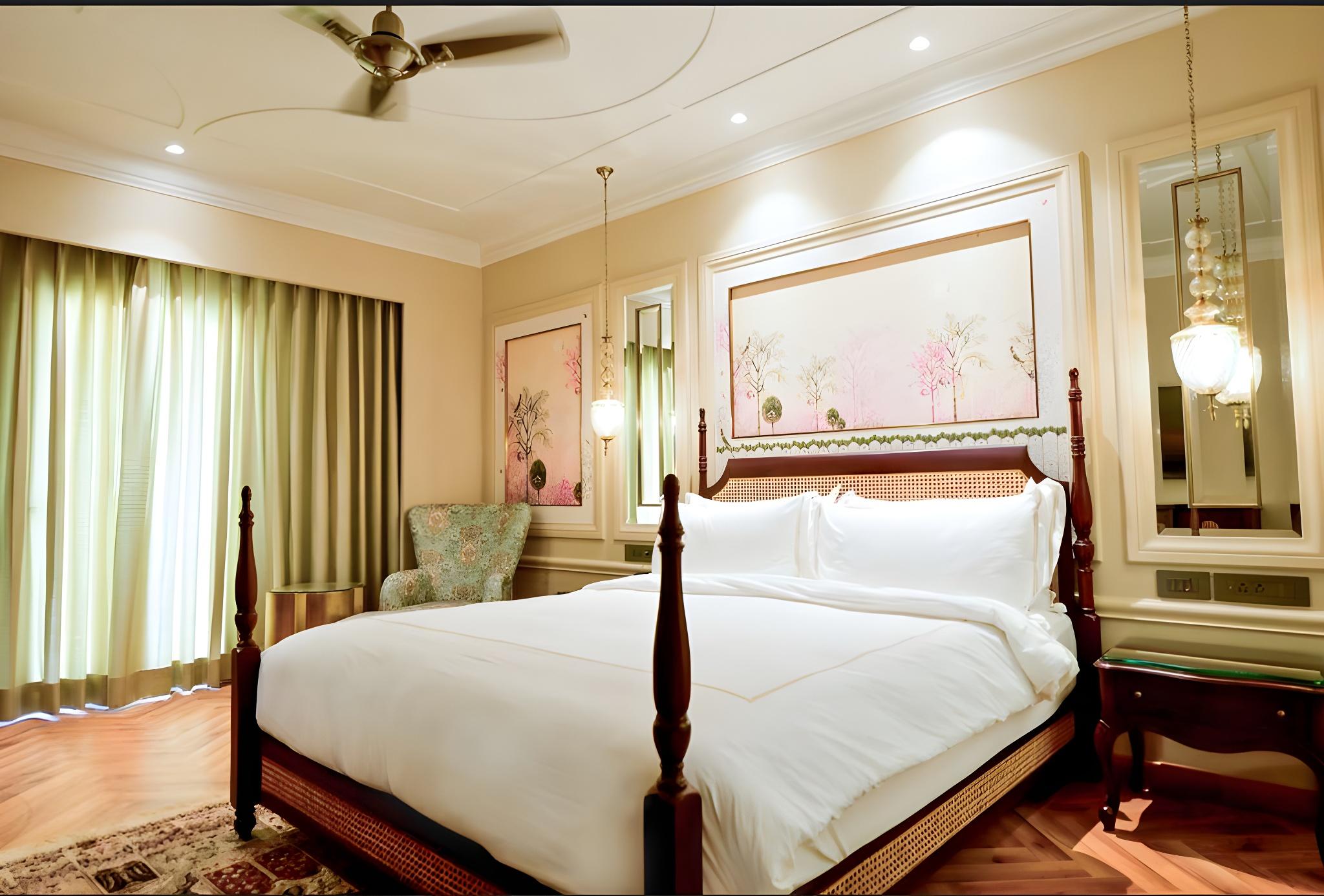 Palace, Plunge Pool