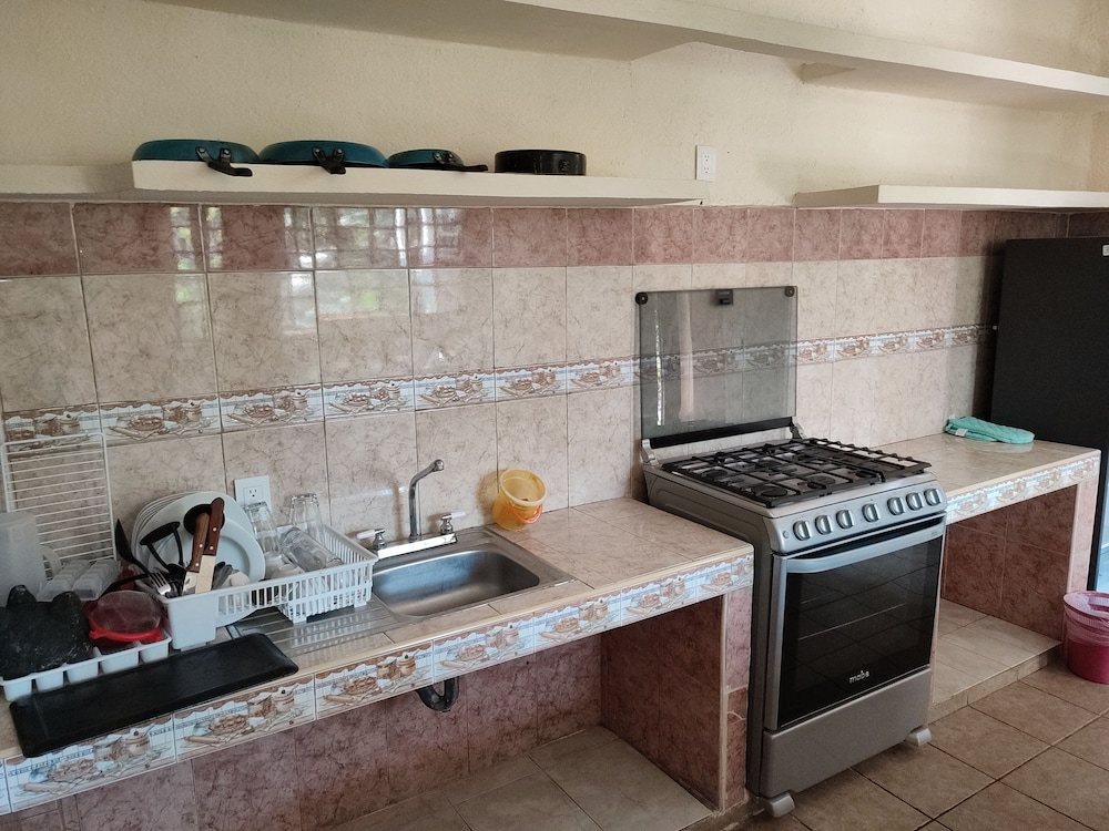 Hotel Ashly 12/57
