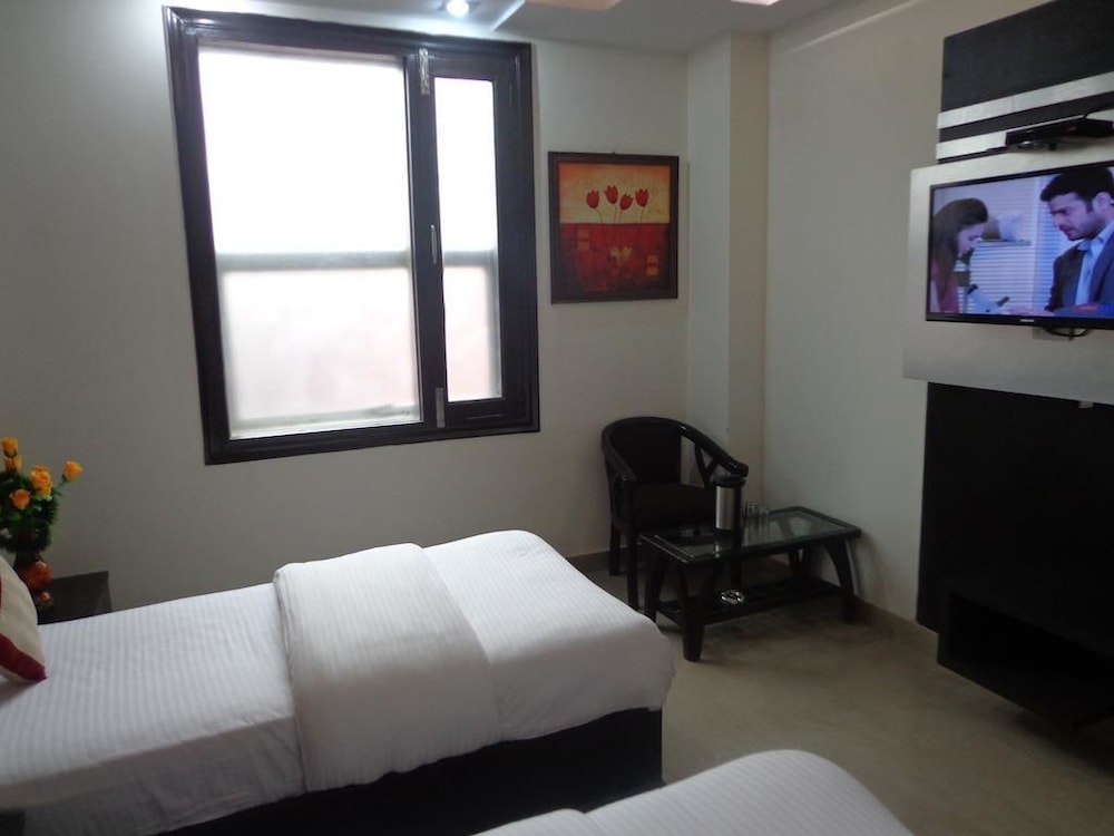 Hotel Blue Pearl Paharganj 25/50