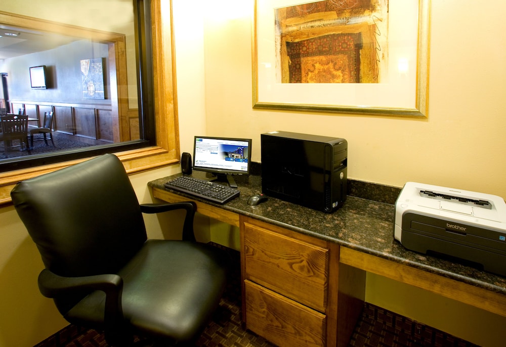Holiday Inn Express Hotel And Suites Kingsville 39/55