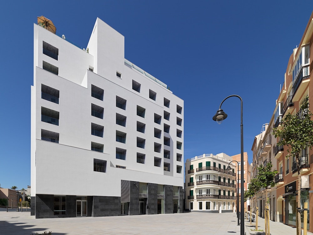 H10 Croma Malaga 41/50