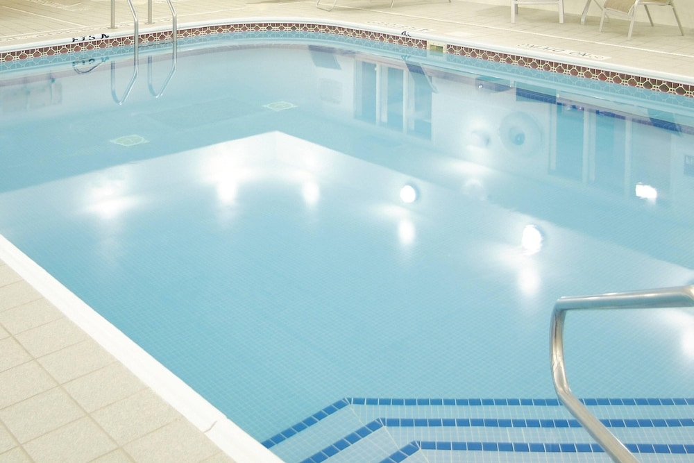 Fairfield Inn Suites By Marriott Cincinnati Eastgate 8/18
