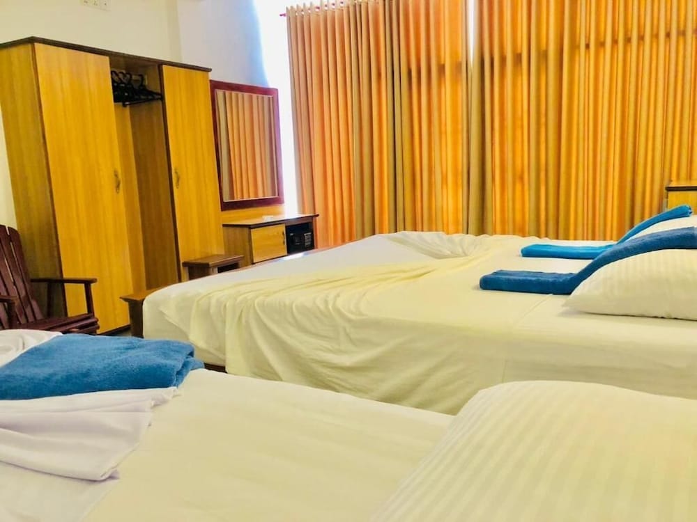 Mirissa Beach Inn 13/50