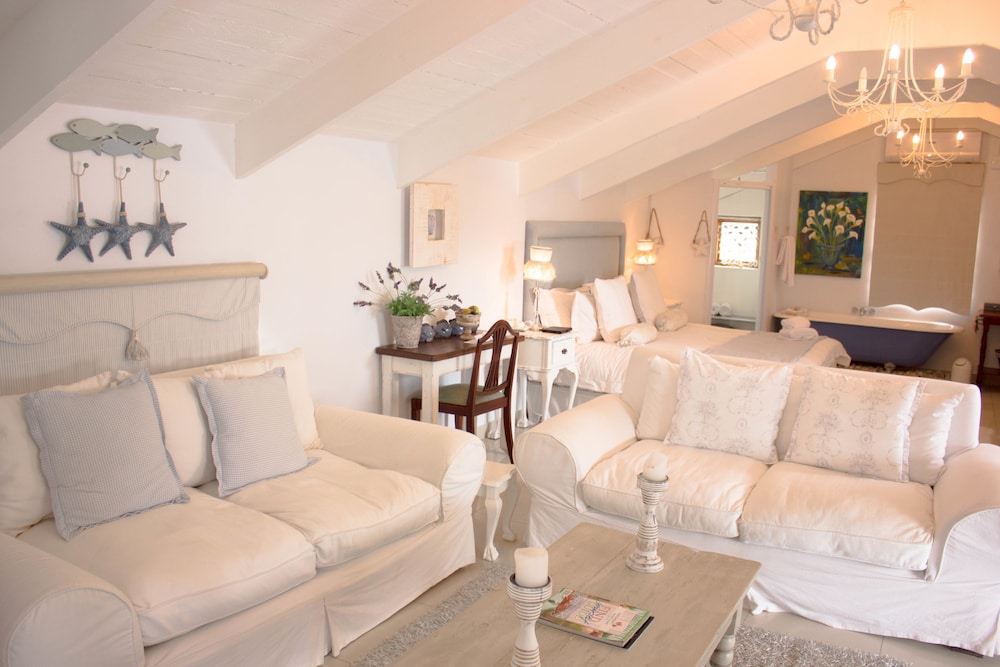Paternoster Manor 23/36