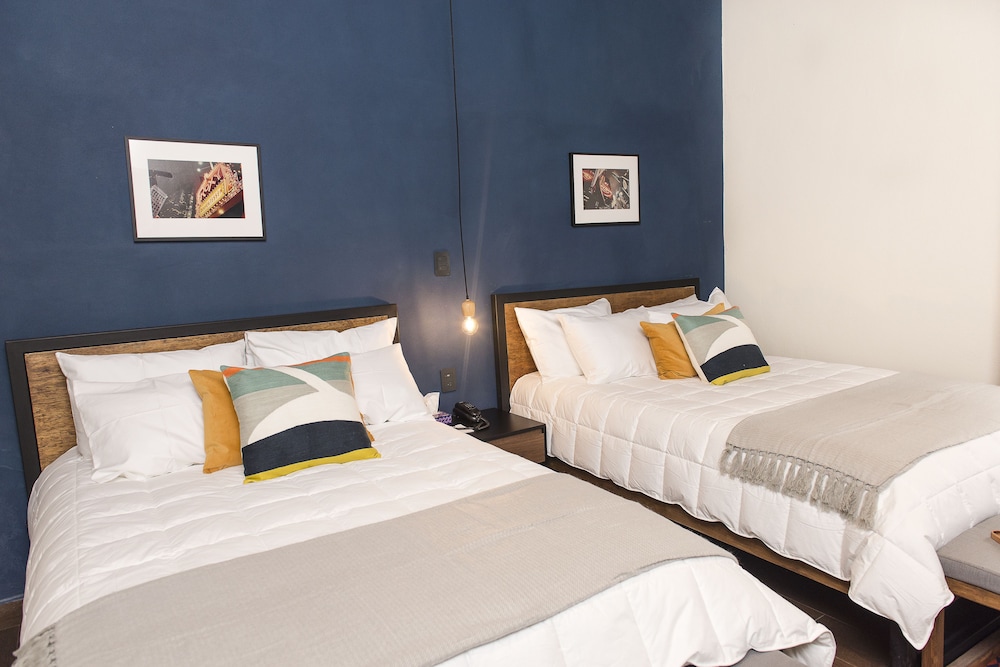 Antigua Trece Hotel Fusion 12/50