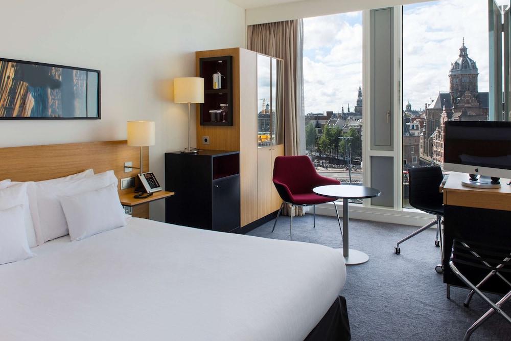 Doubletree By Hilton Amsterdam Centraal Station 20/88