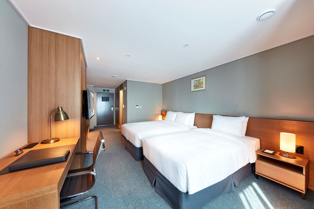Ramada by Wyndham Gumi 19/50