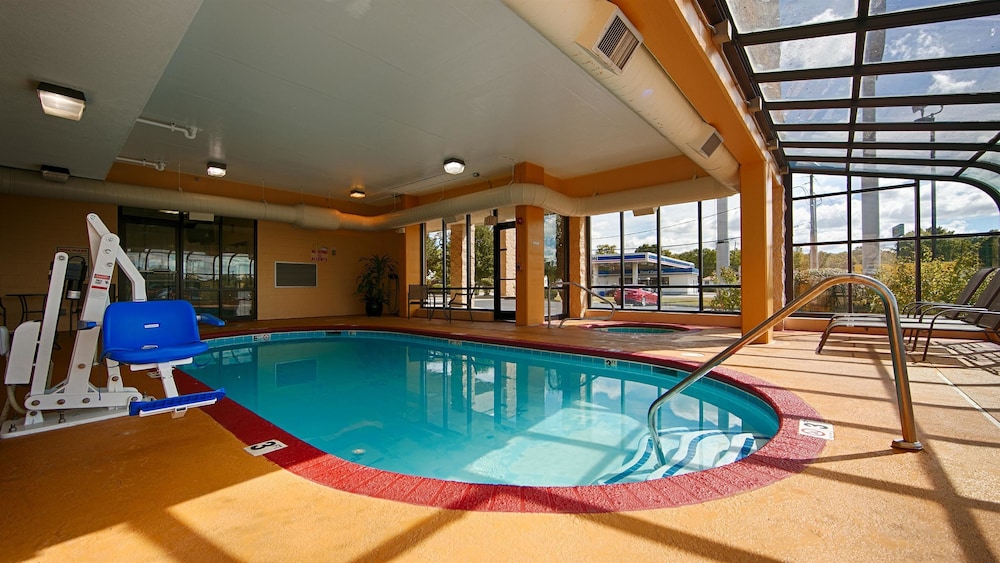 Best Western Knoxville Suites - Downtown 5/39