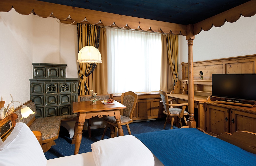 Leonardo Hotel Munich Arabellapark Ex Holiday Inn Munich Effnerstrasse 28/65