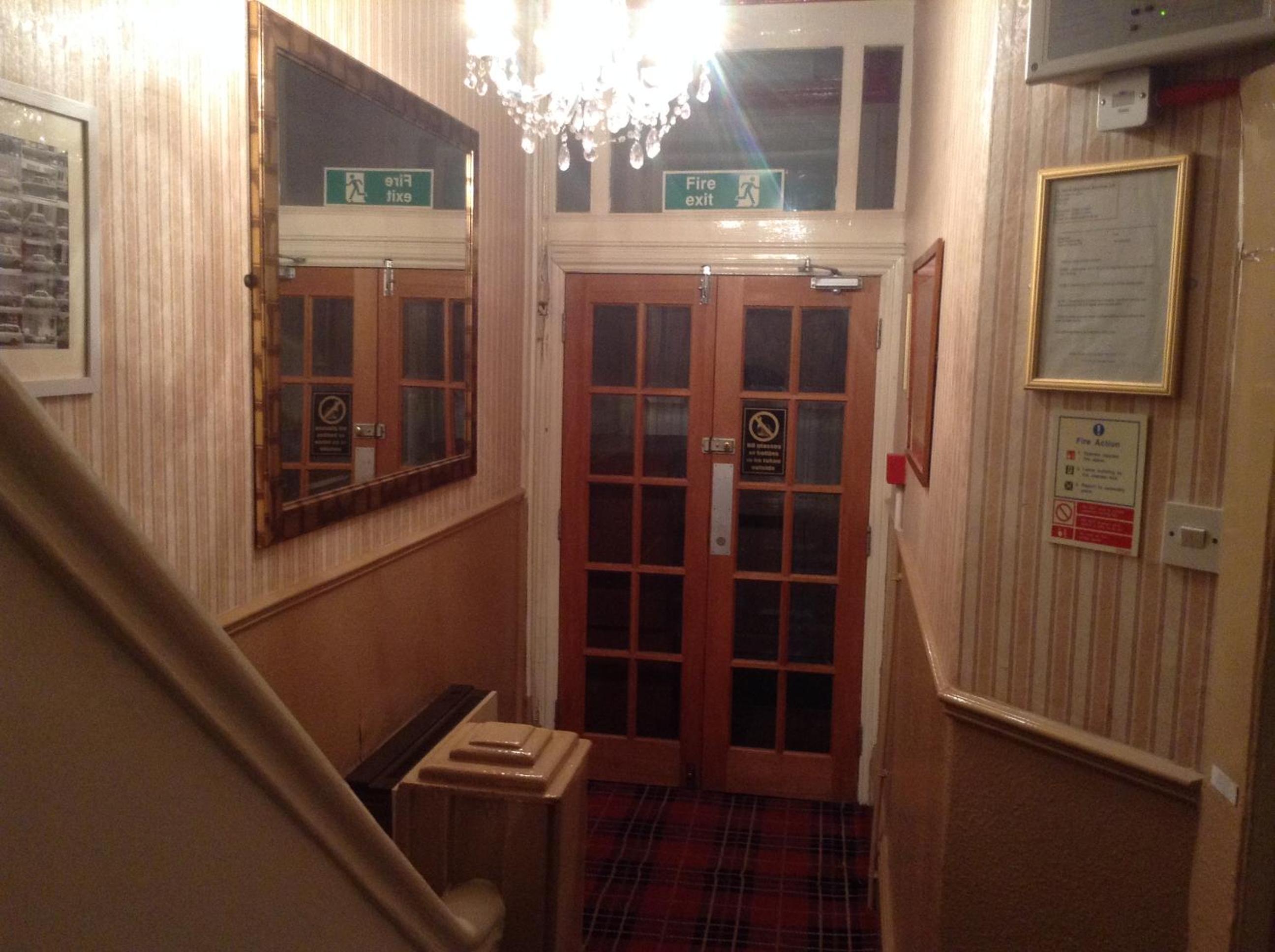 The Victoria Hotel 3/43