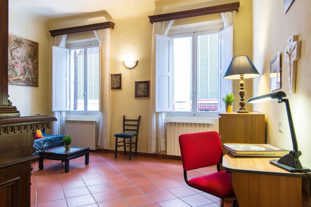 Florence Ariento Romantic Apartment 22/32