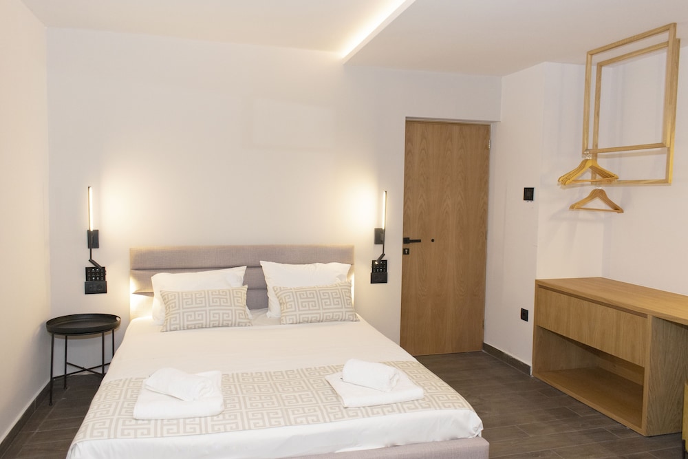 Elina Hotel Apartments 15/79
