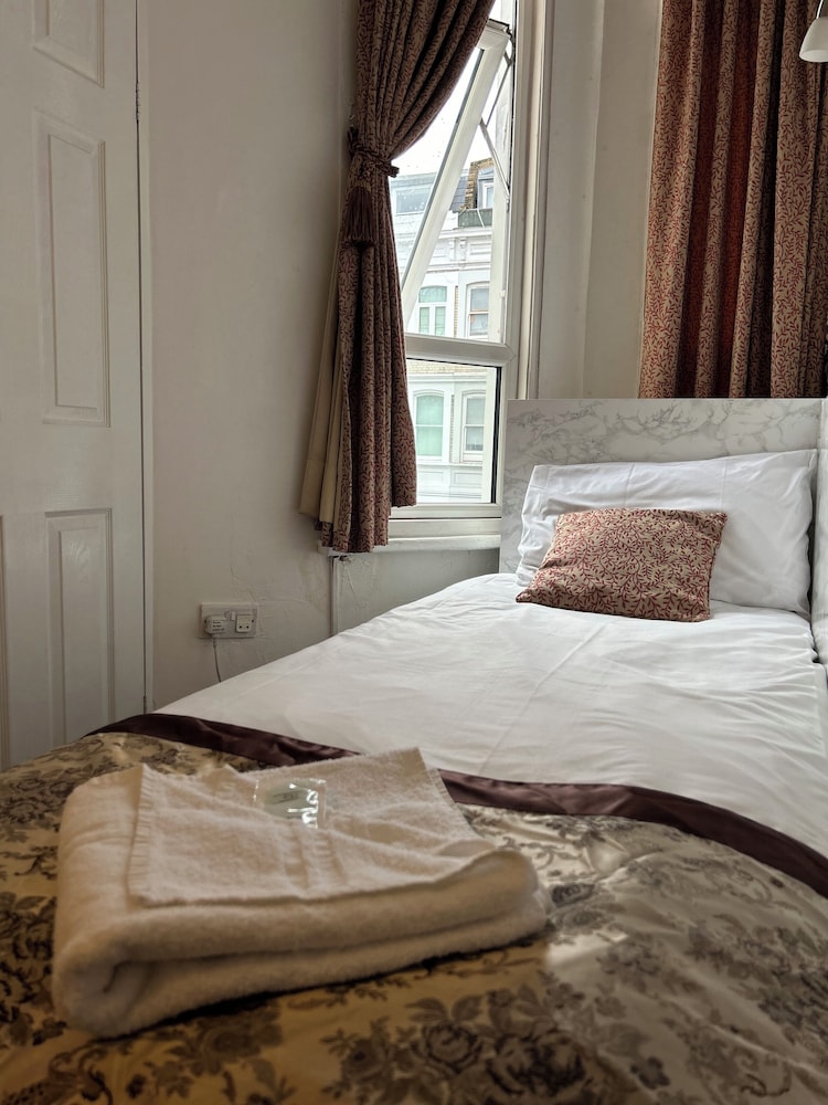 Hotel Earls Court 18/50