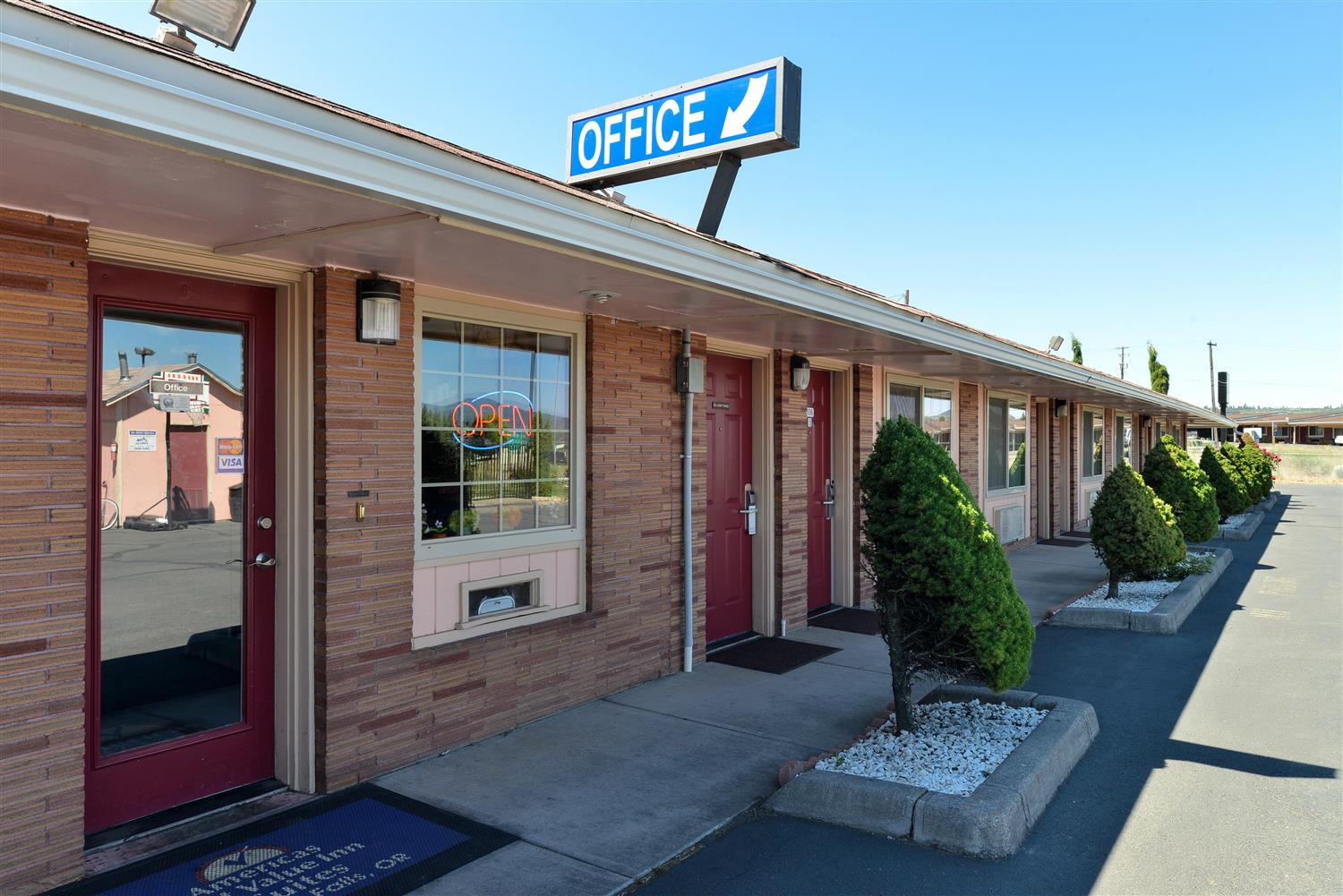 Americas Best Value Inn & Suites Klamath Falls 2/18