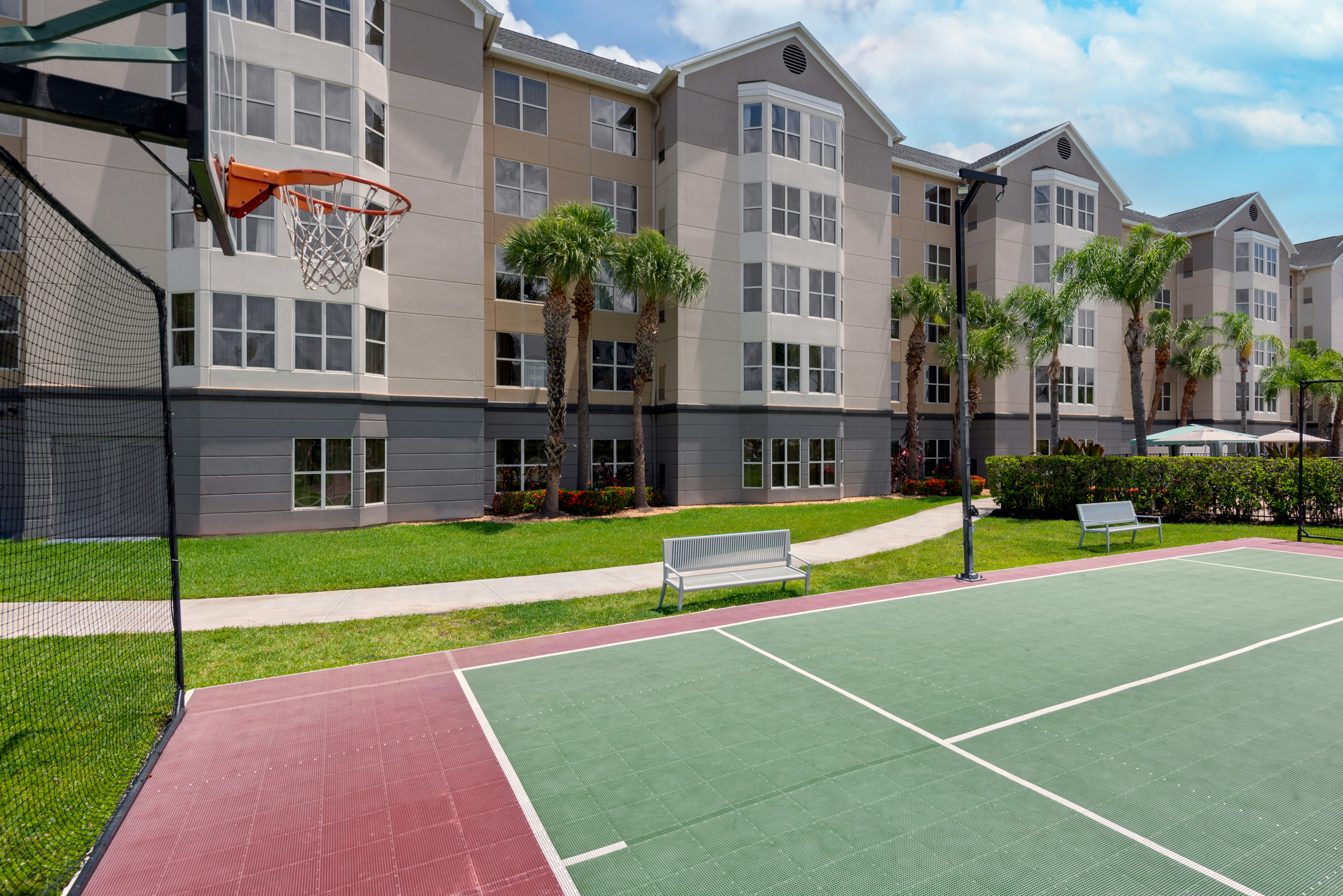 Homewood Suites by Hilton Orlando-Nearest to Univ Studios 11/30