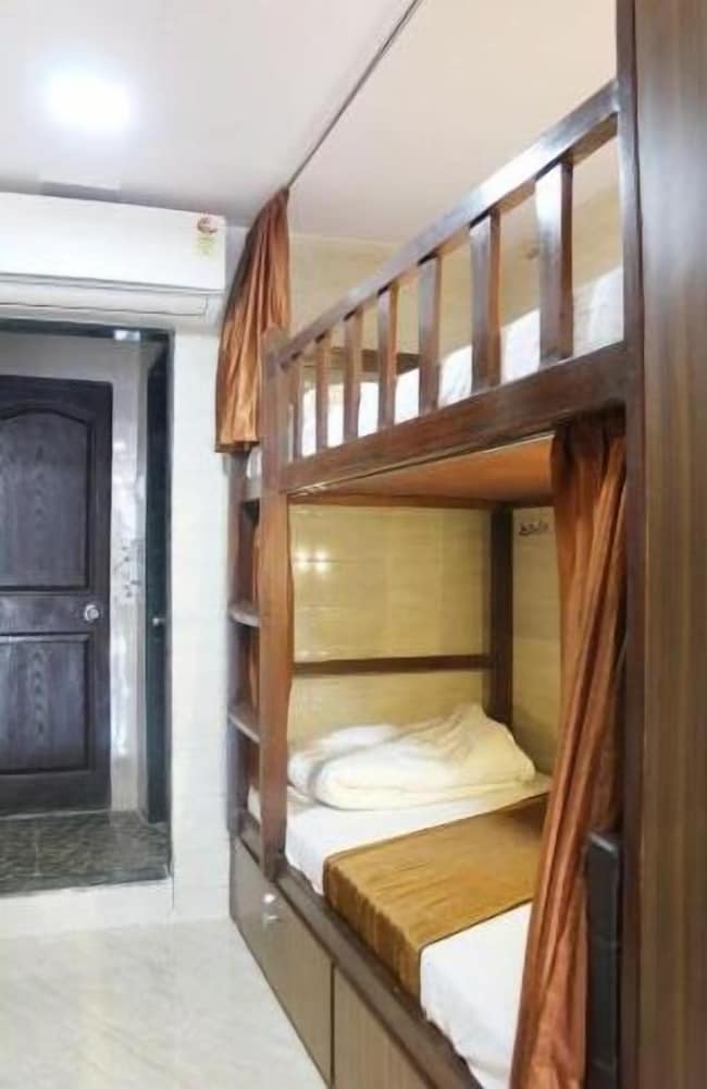 Awesome Dormitory 16/32