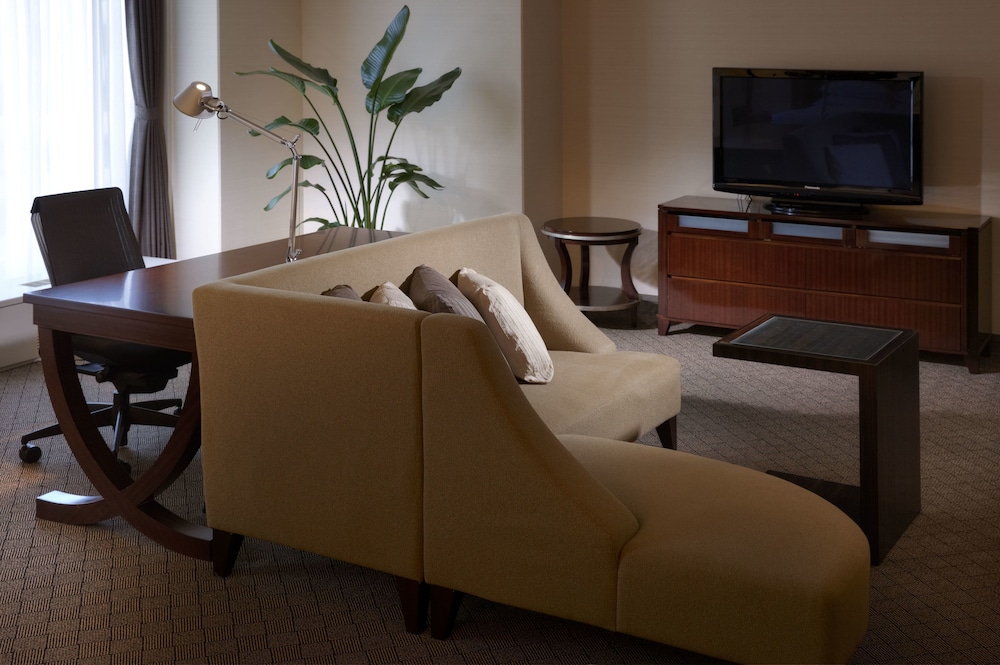 Sheraton Miyako 50/80