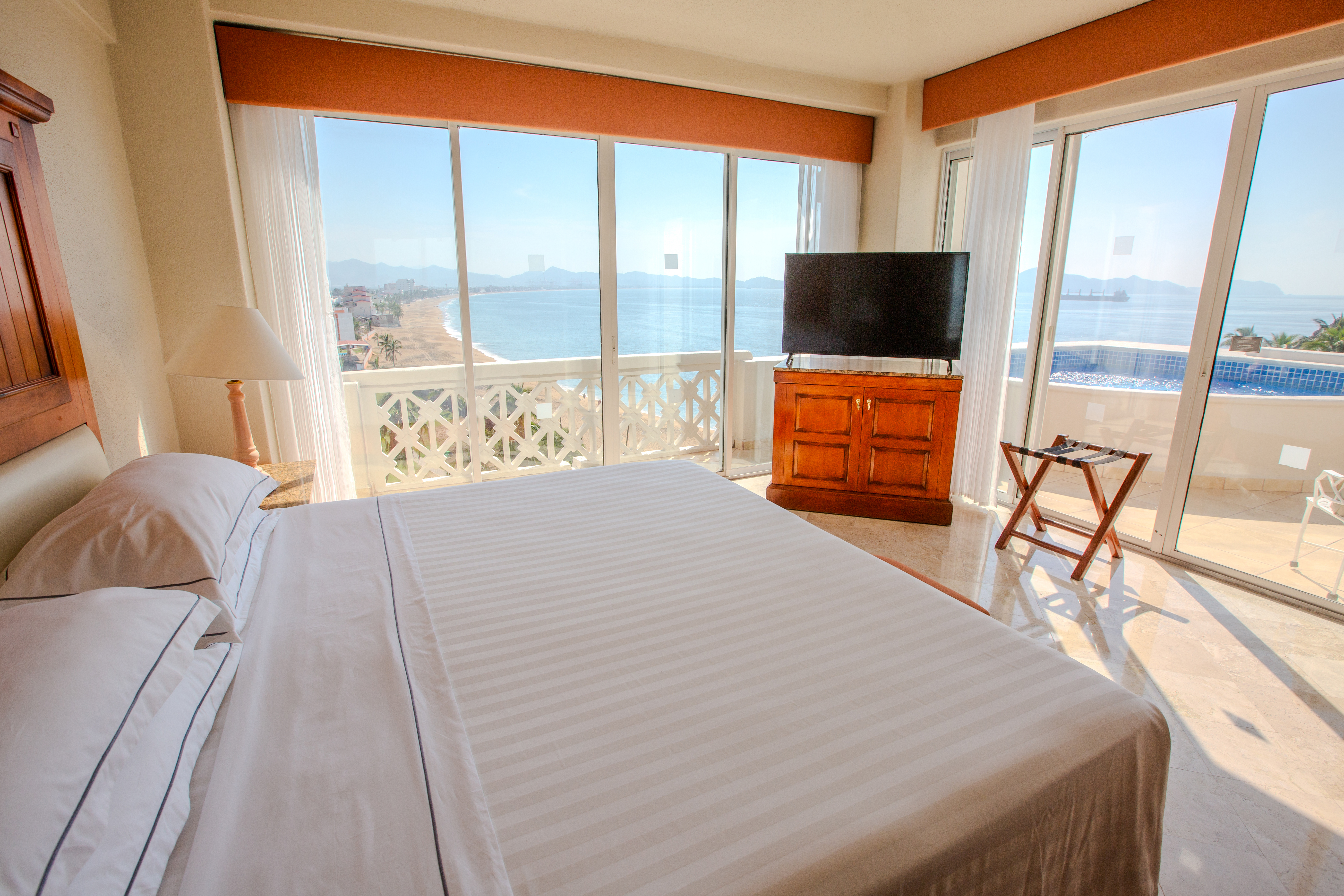 Master, Suite, Sea Front, Private Pool, Premium Level