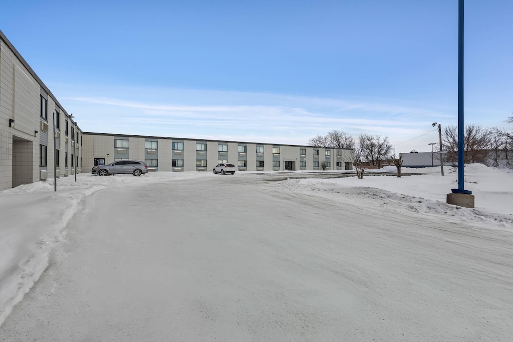 Park Inn by Radisson, Fargo West Acres 48/51