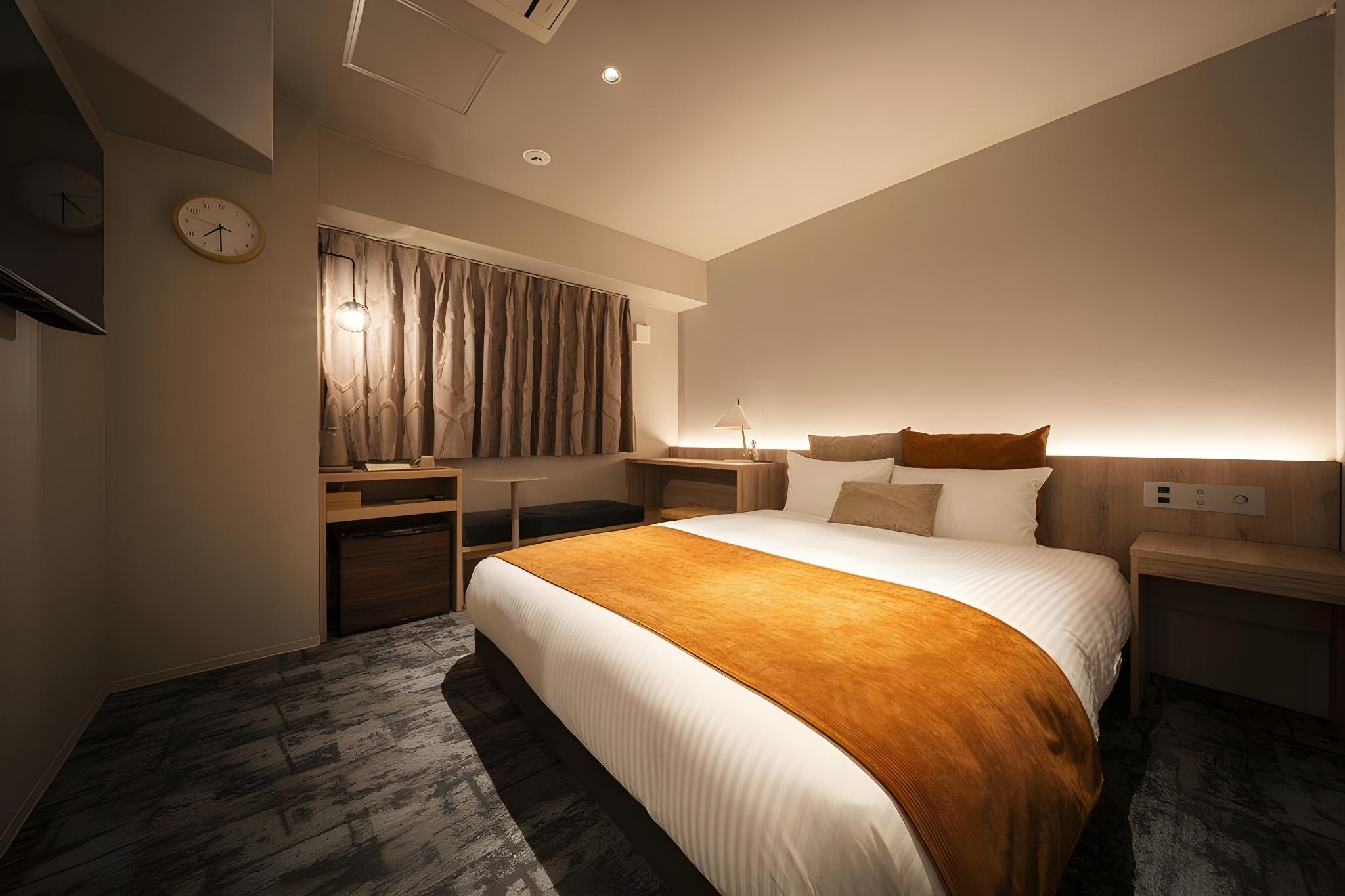 Deluxe, King Bed