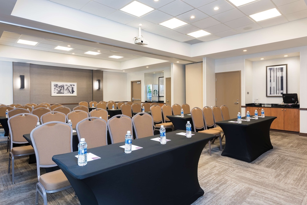 Hyatt Place Sarasota Bradenton 55/65