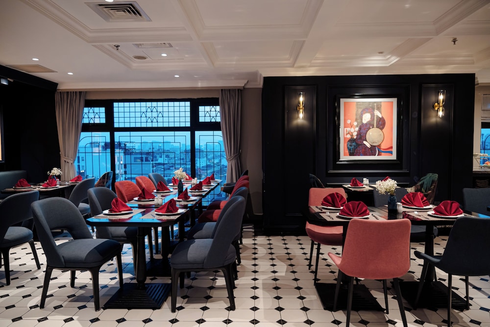 Champton Hanoi Hotel 53/63