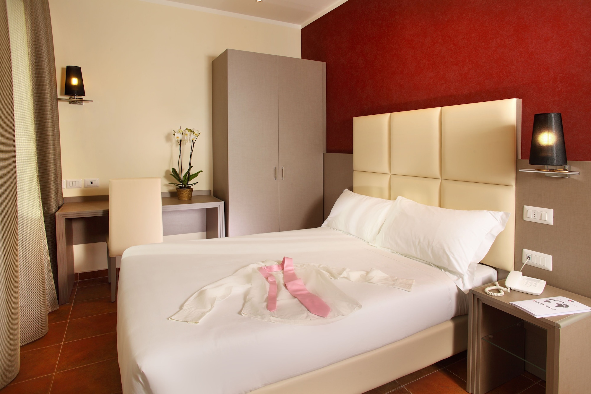غرفة بسرير مزدوج، Hearth Hotel 3/4