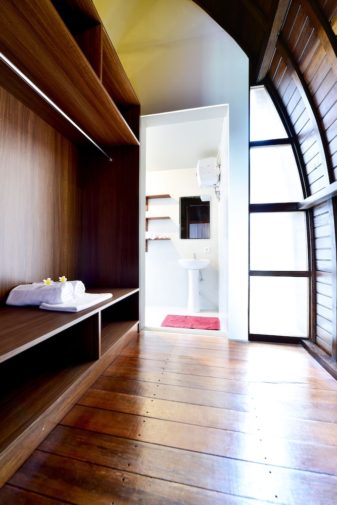 The Lumbung Wood Villa 21/39