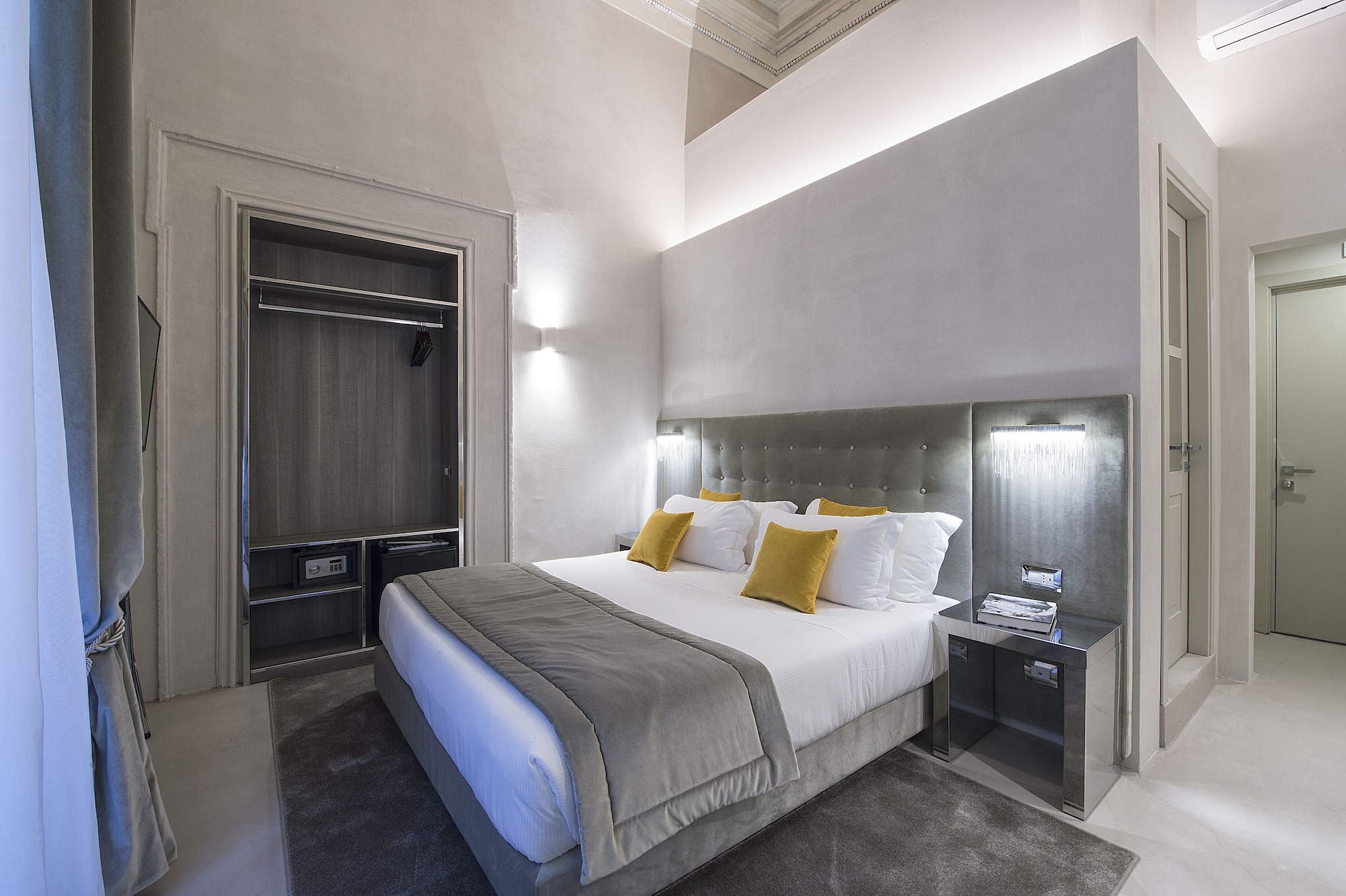 SUPERIOR, DOUBLE BED
