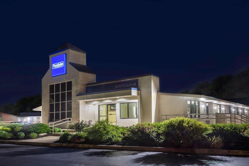 Travelodge by Wyndham Essington / Philadelphia Airport 4/19