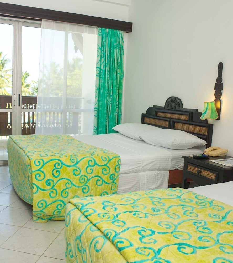 Bamburi Beach Hotel 27/74
