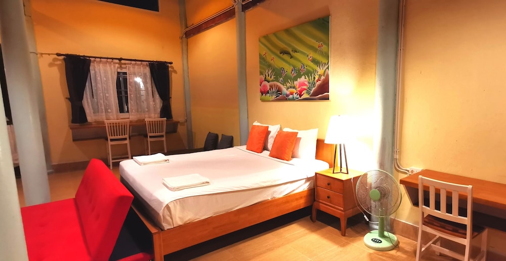 Koh Mook Riviera Beach Resort 12/50