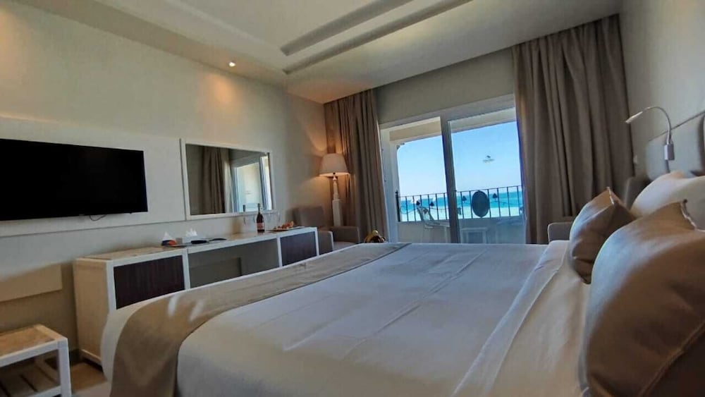 ELITE, SEA VIEW