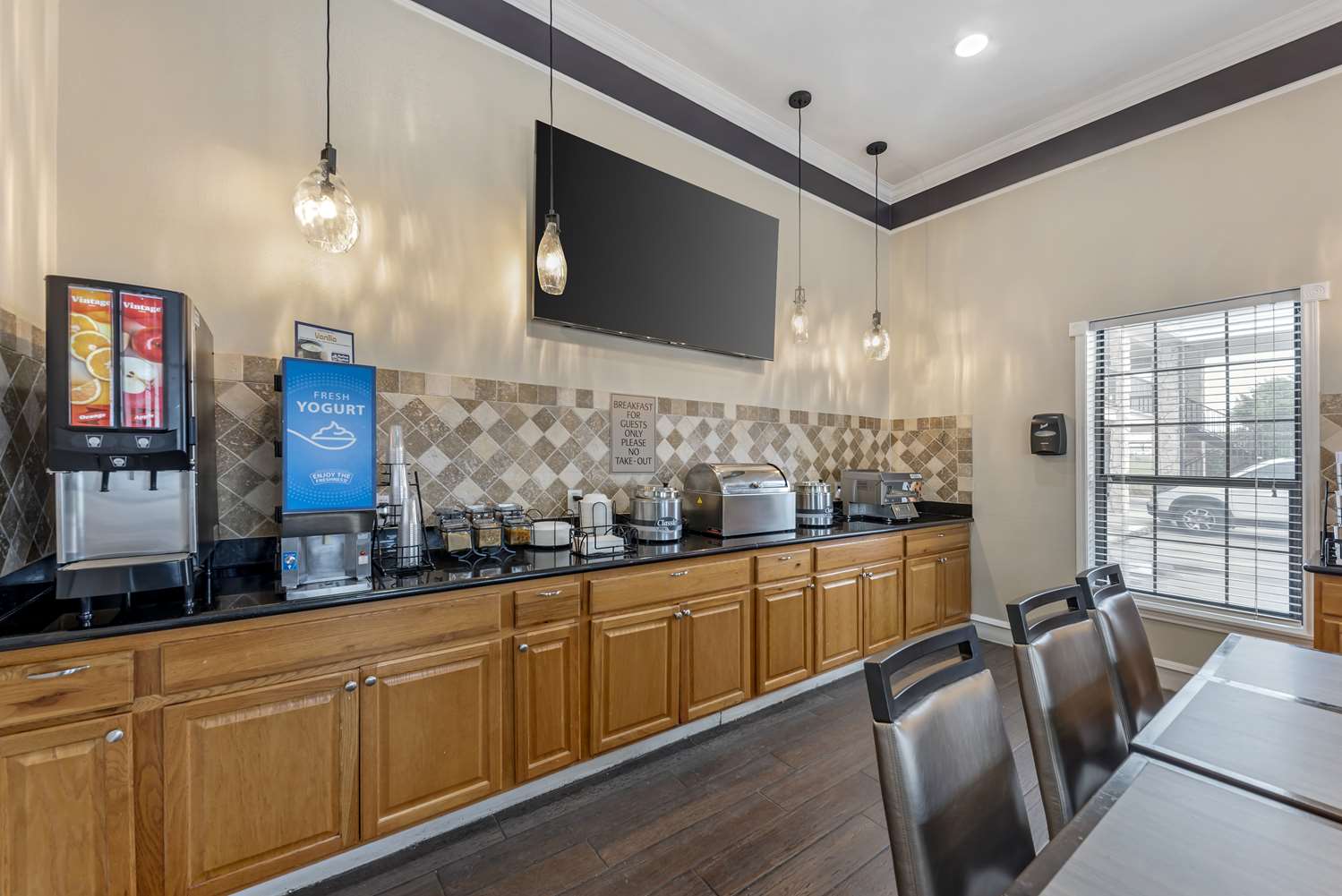 Best Western Inn Of Brenham 10/33