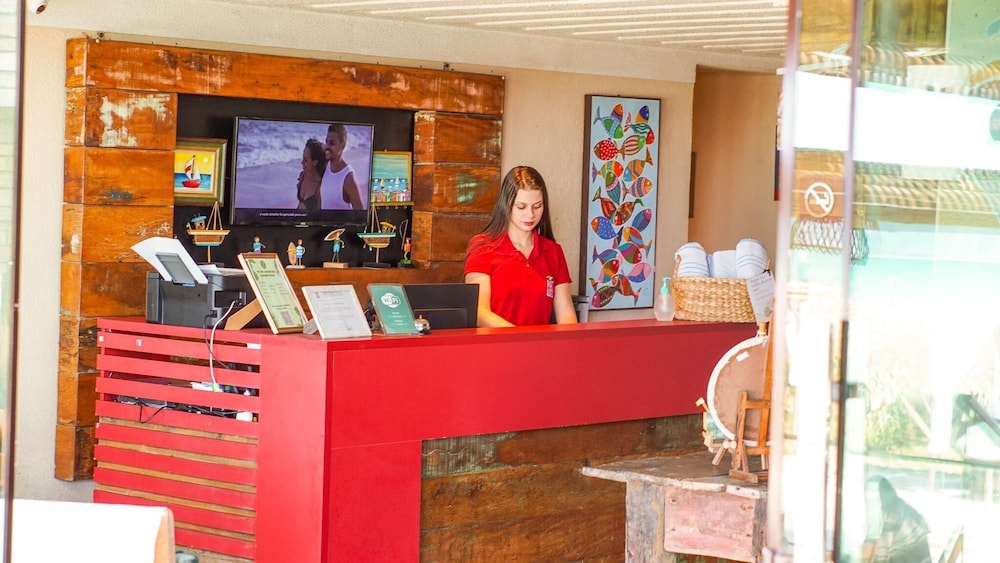 Pier Beach Hotel 8/68