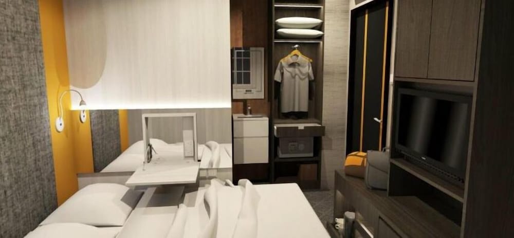 CUBE Family Boutique Capsule Hotel at Chinatown 27/66