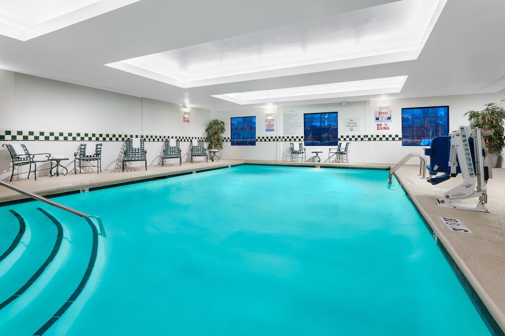 Holiday Inn Hotel And Suites Raleigh Cary I 40 Walnut St 3/68