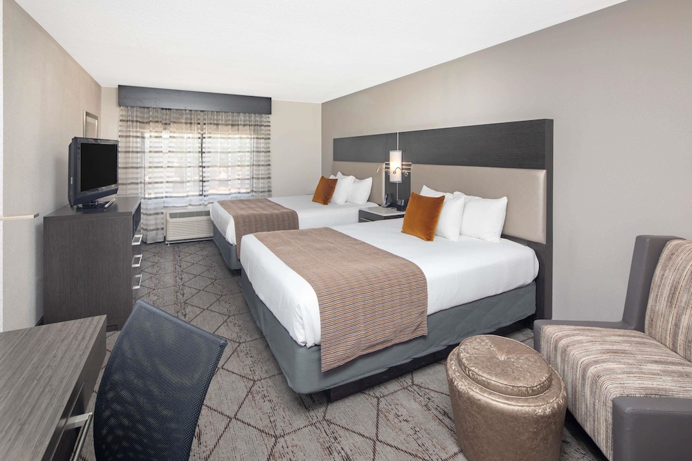 Wingate by Wyndham Greenville Airport 7/40