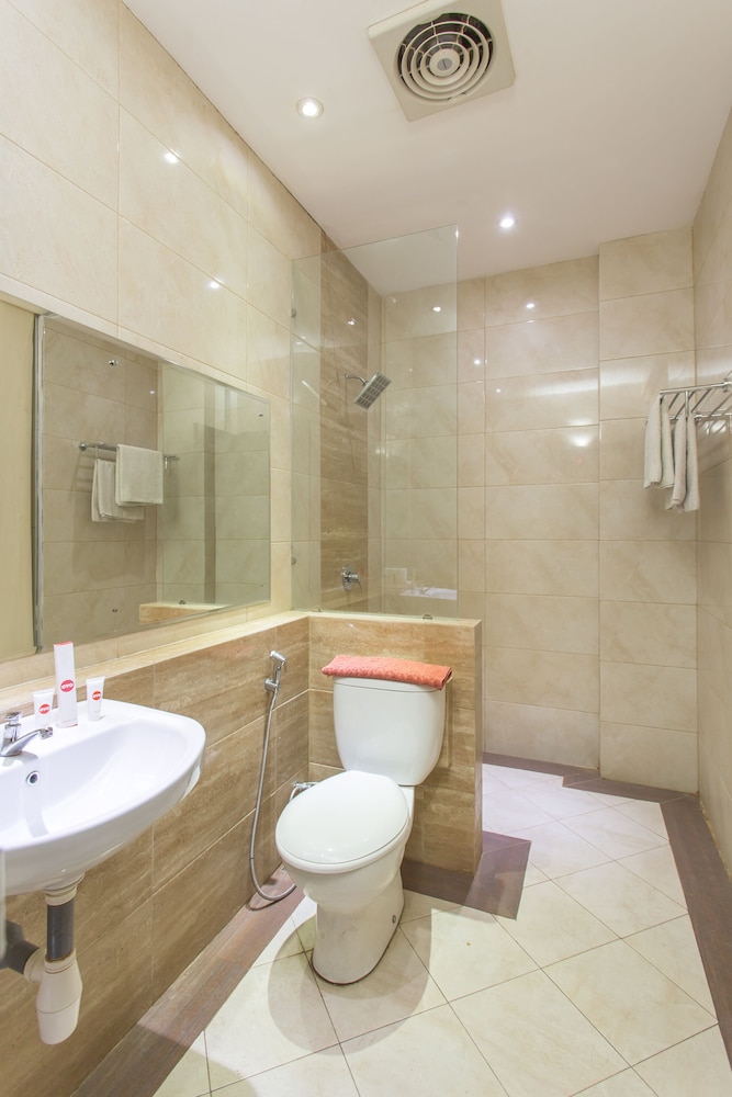 OYO 663 Hotel Sejati 30/32