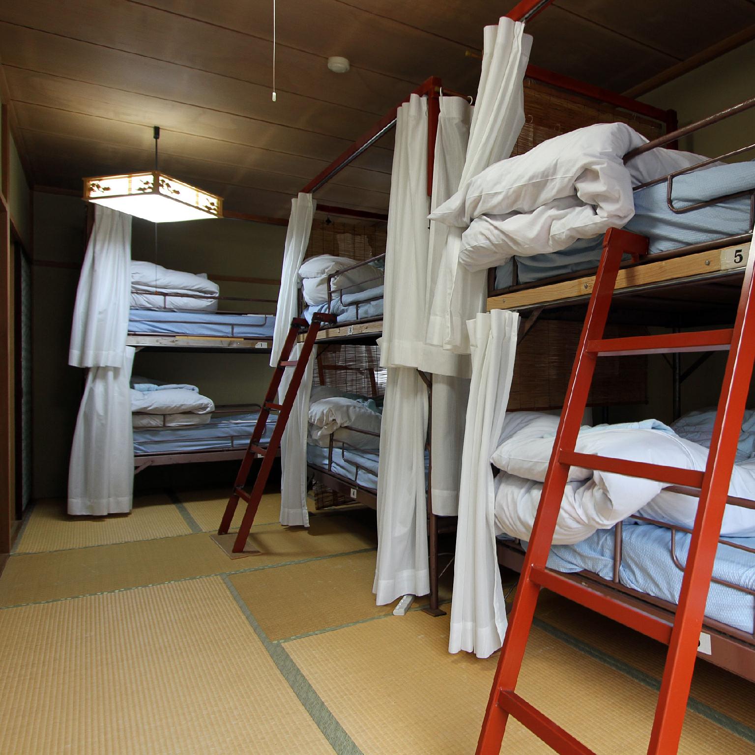 Mixed Dorm, Shared