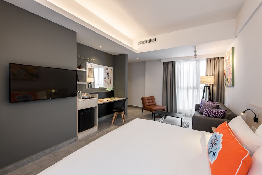 Canvas, Suite, King Bed