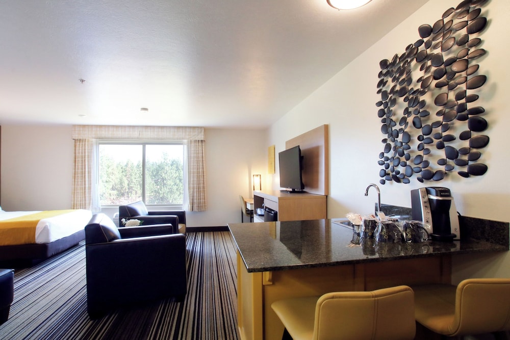 Oxford Suites Spokane Valley 43/64