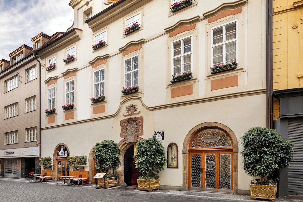 Iron Gate Hotel And Suites 64/71
