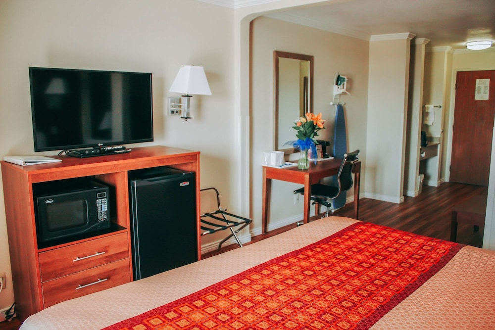 Rodeway Inn & Suites Lake Havasu City 6/26