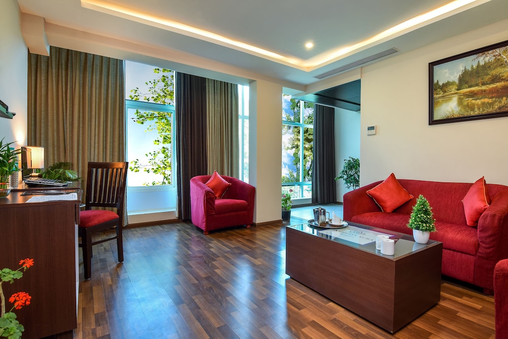 Akshaya Aura 35/53
