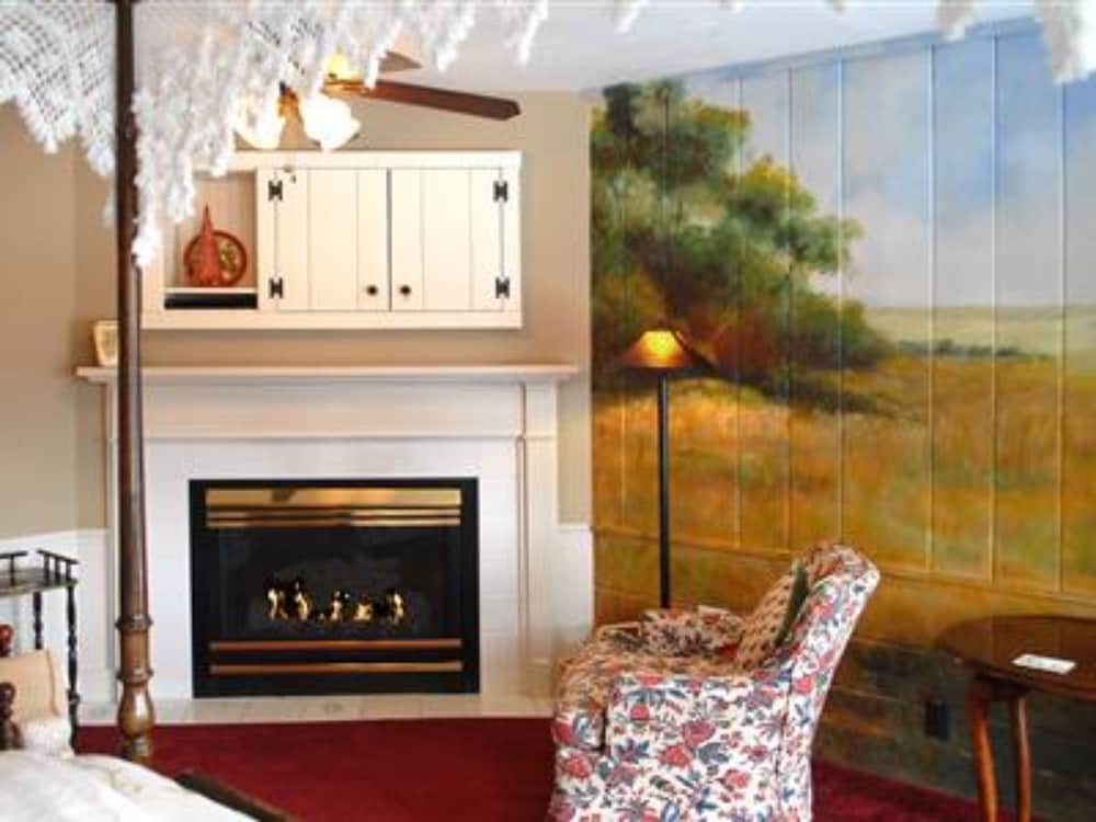 Deerhill Inn 9/77