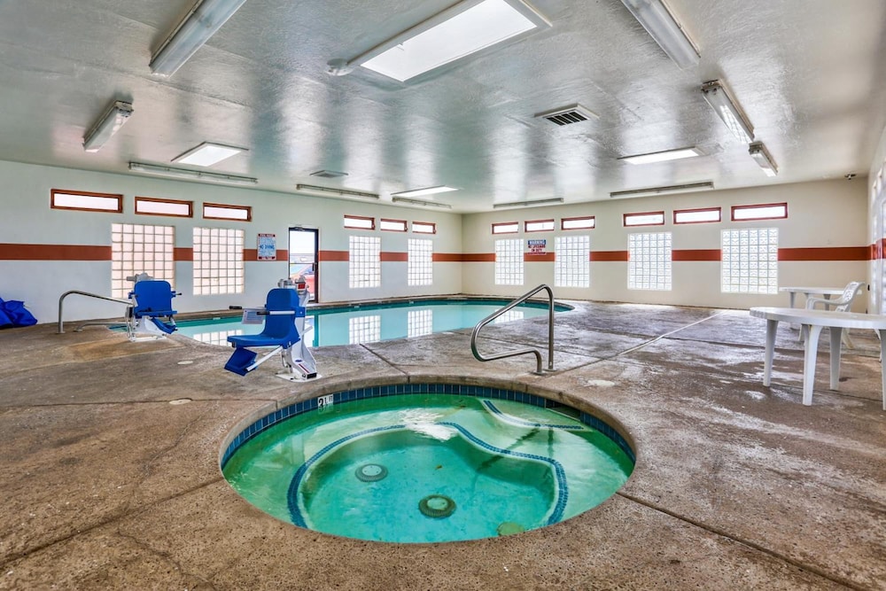 Motel6 Winslow, AZ 7/60