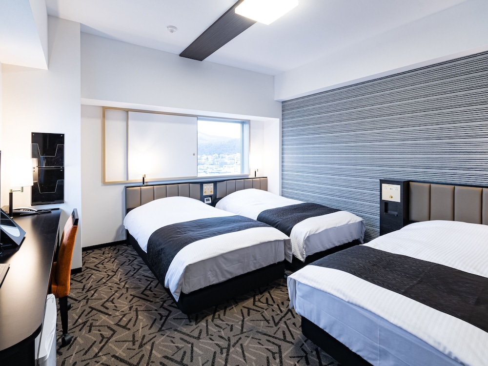 ROOM, TRIPLE, 3 BEDS